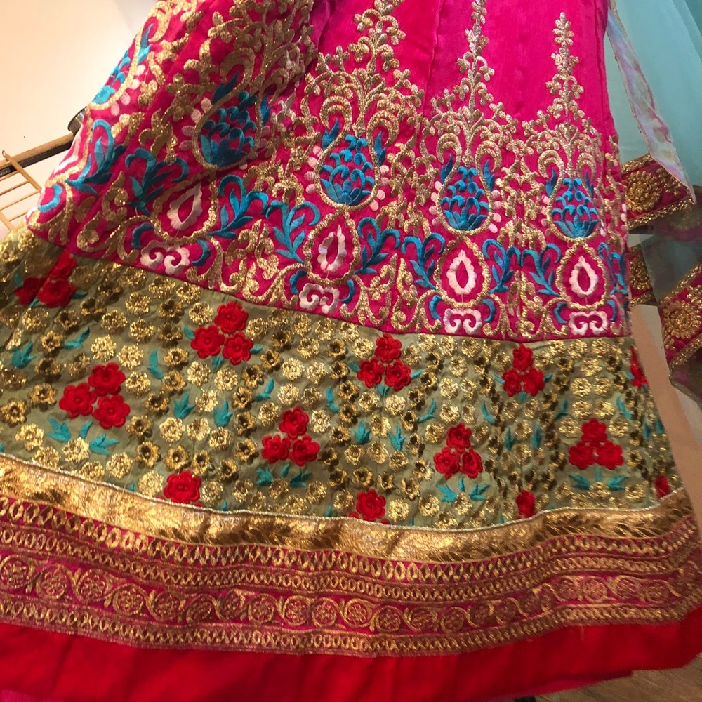 Indian dress gown - Picture 2 of 8